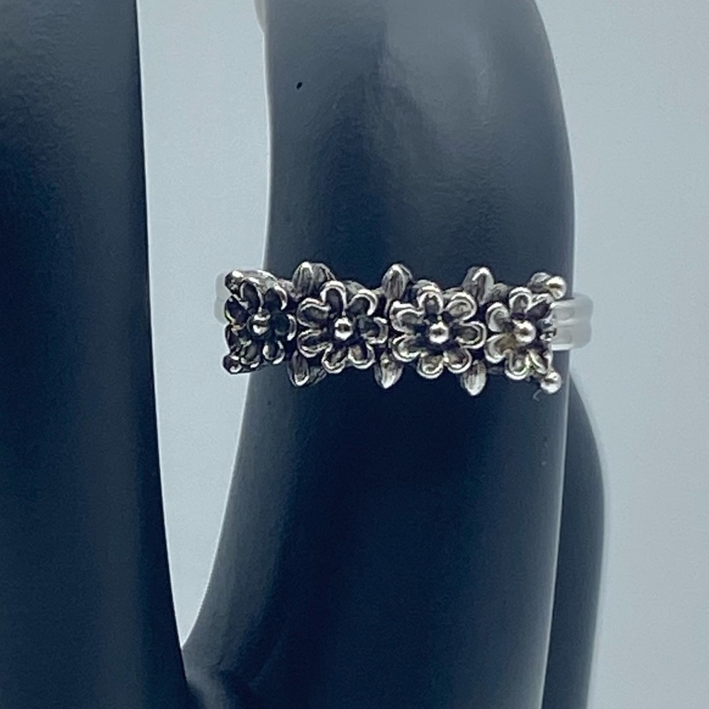 Vintage 70s Sarah Coventry My Bouquet Silver Tone Flower Adjustable Ring Floral